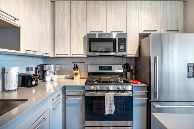 Photo - 880 Pacific St Unit SI FL7-ID1039253P