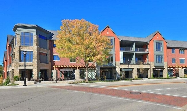 Building Photo - 1 Highland Ave Unit 306