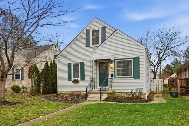 Photo - 2695 Bellwood Ave