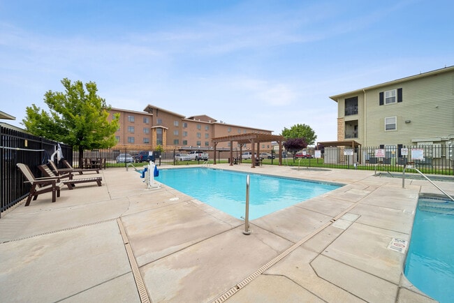 Photo - Windscape Apartments