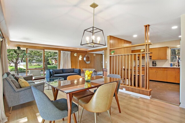 Photo - 2401 Hyde Park Ave Unit ID1265535P