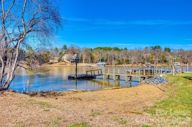 Photo - 1739 Old Clay Hill Rd