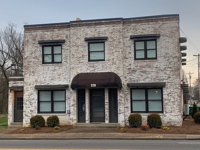 Photo - 326 W Main St