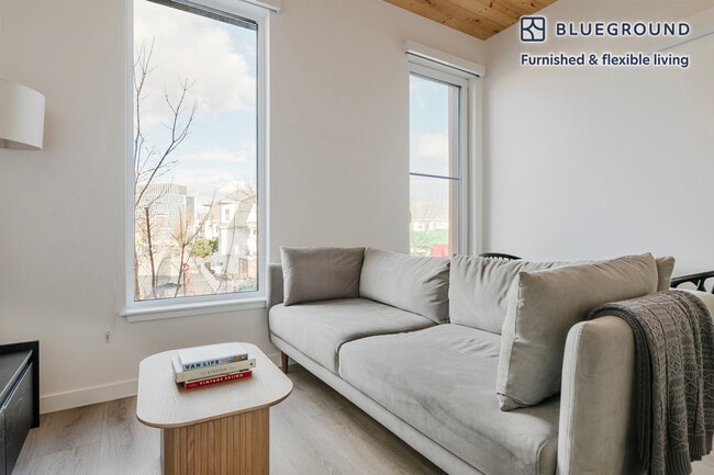 Building Photo - 154 Broadway Unit FL2-ID1107