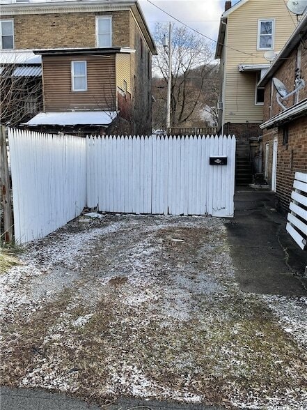 Photo - 456 Woodlane Ave Unit 2