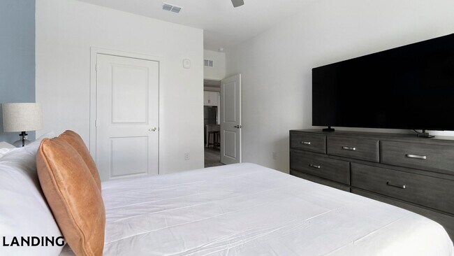 Photo - 12525 Tibbets Ln Unit 3107