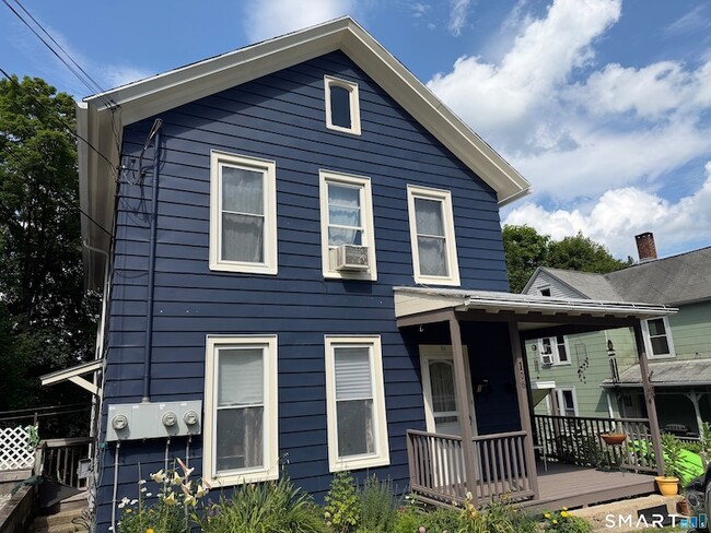Building Photo - 106 Rockwell St