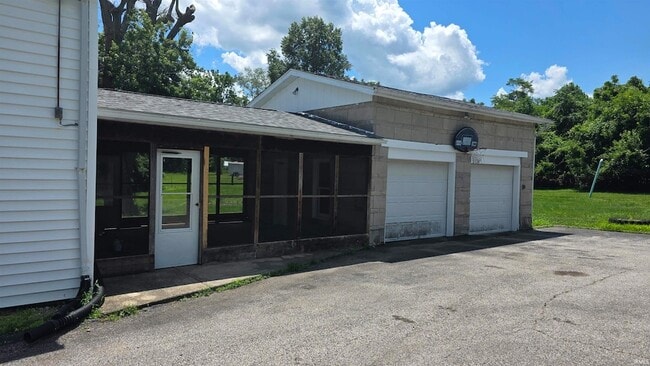 Photo - 104 S Johnson Ave