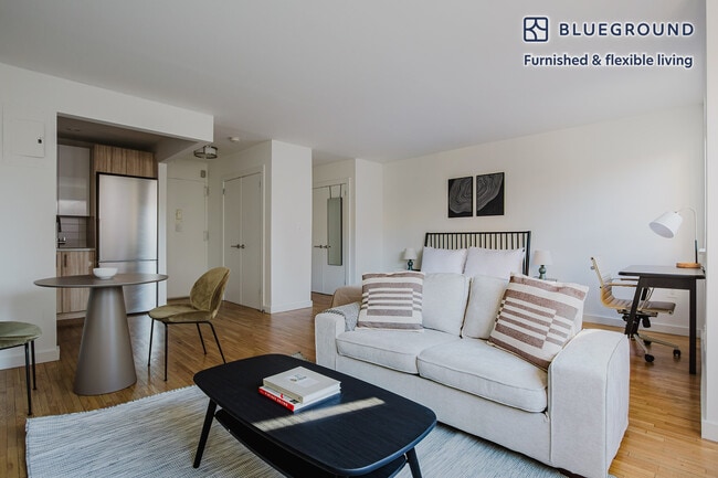 Photo - 309 W 30th St Unit FL7-ID1758