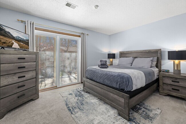 Photo - 9 August Ln Unit ID1363327P