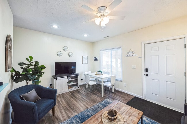 Photo - 105 Ash St Unit ID1364141P