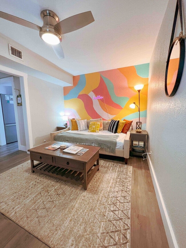 Building Photo - 1112 Morgan Ave Unit ID1268441P