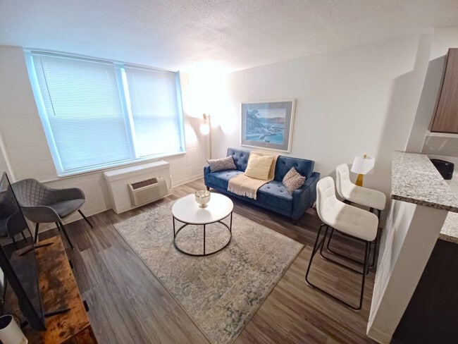 Building Photo - 2515 Burnet Ave Unit GO ID1036836P