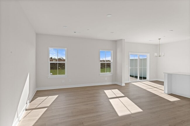 Photo - 1167 Savannah Ave