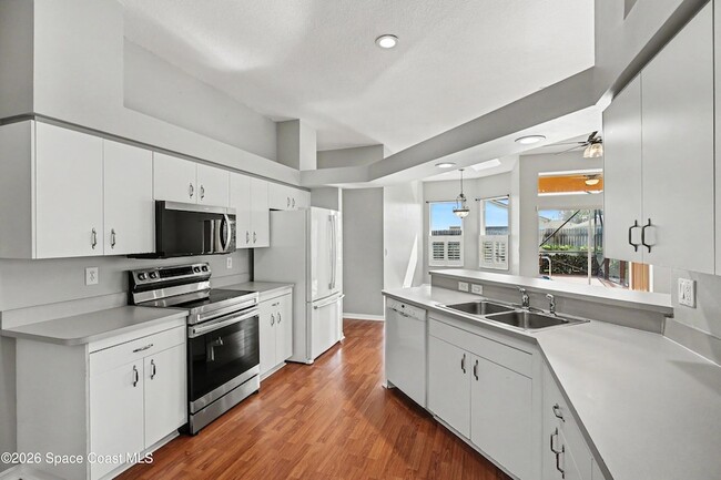 Photo - 8056 Bracken Ln