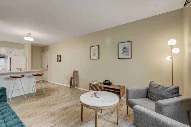 Photo - 803 W 28th St Unit 103