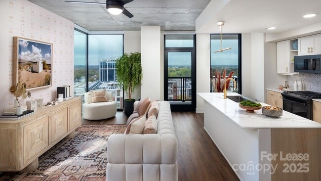 Building Photo - 124 E Kingston Ave Unit B2-B