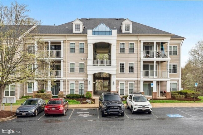Building Photo - 13201 Astoria Hill Ct Unit F