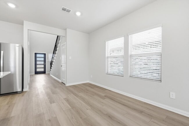 Photo - 5611 Chasewood Dr