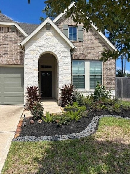 Photo - 322 Fanpalm Ct