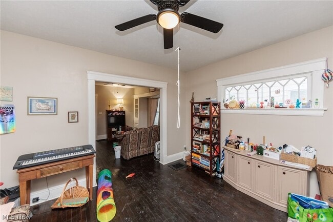 Photo - 1446 Hopkins Ave