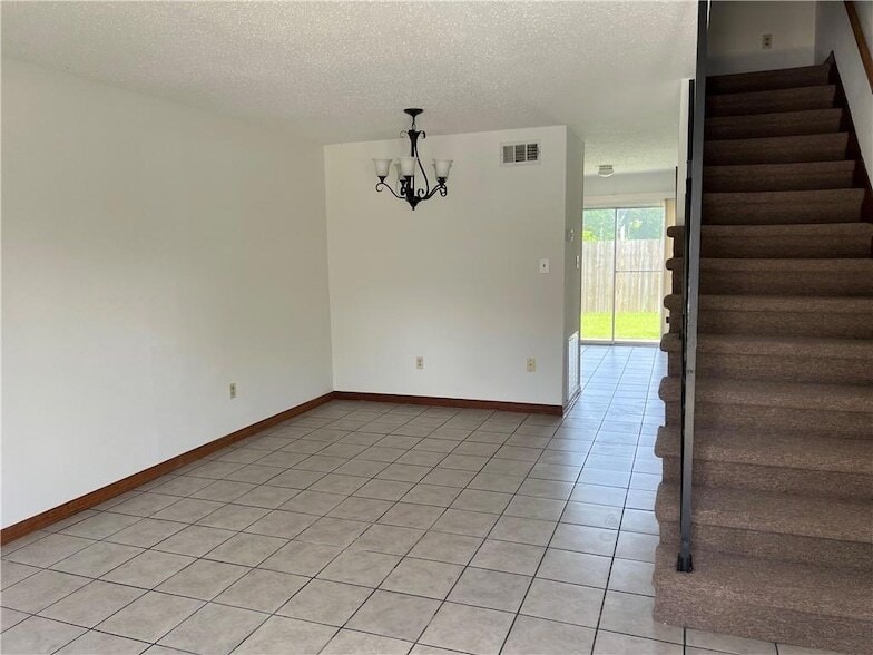 Photo - 203 Maryland Dr Unit B