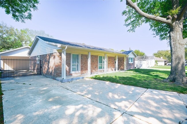 Photo - 8006 Richmond Ave