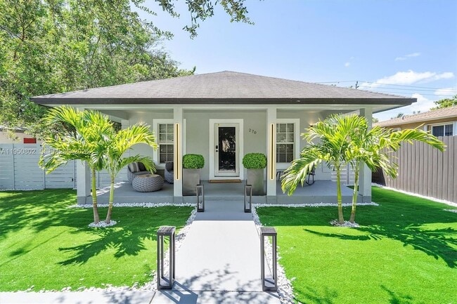 Photo - 270 NW 41st St