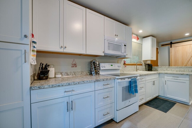 Photo - 22403 Shetland Rd Unit SI ID1546308P