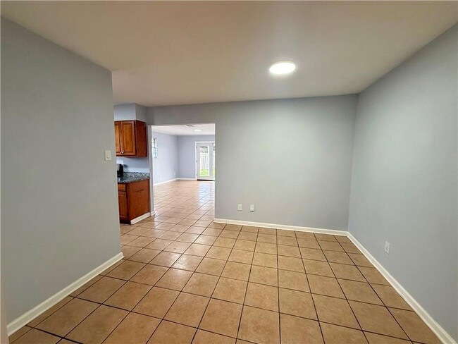 Photo - 4812 Trenton St