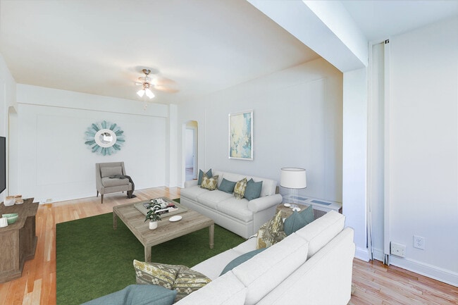 Photo - The Frontenac