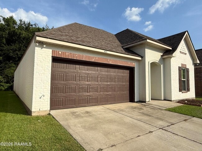 Photo - 404 Sparrowhawk St