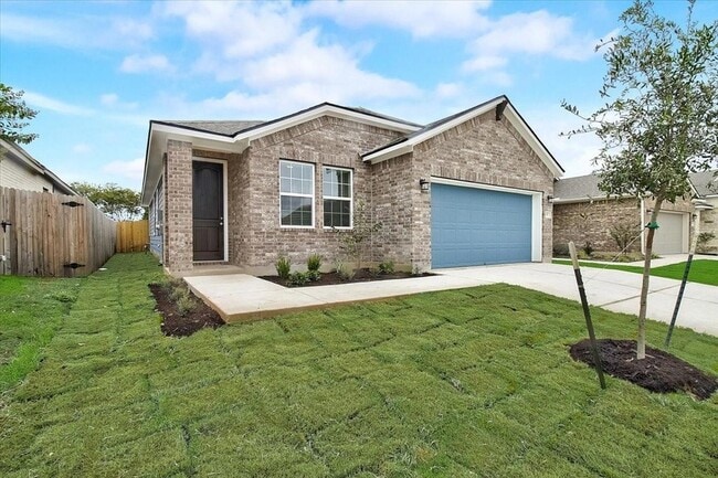 Photo - 117 Lacey Oak Lp