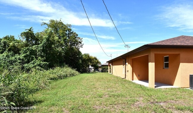 Photo - 1515 Furnari St