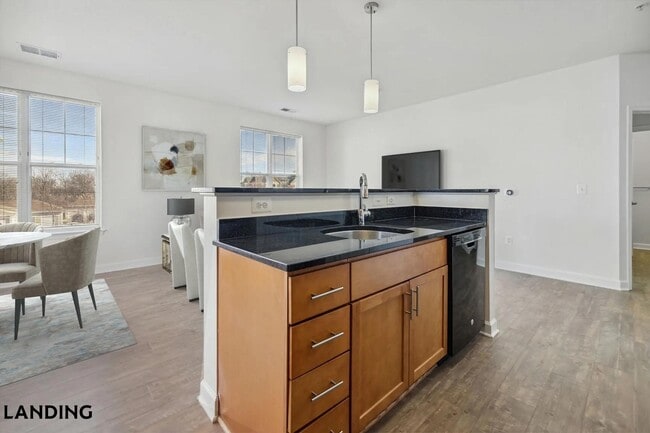 Photo - 909 Mansion Dr Unit 750-407