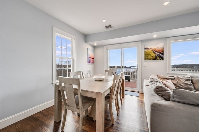 Photo - 17 Silva Ct Unit 3