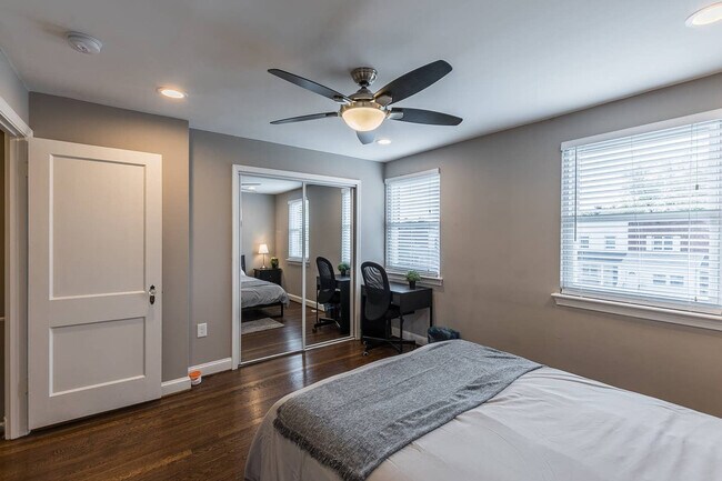 Photo - 3277 Montrose Ave Unit ID1014206P