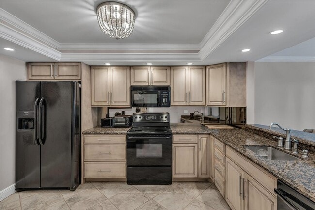 Building Photo - 2900 NE 14th Street Causeway Unit 202