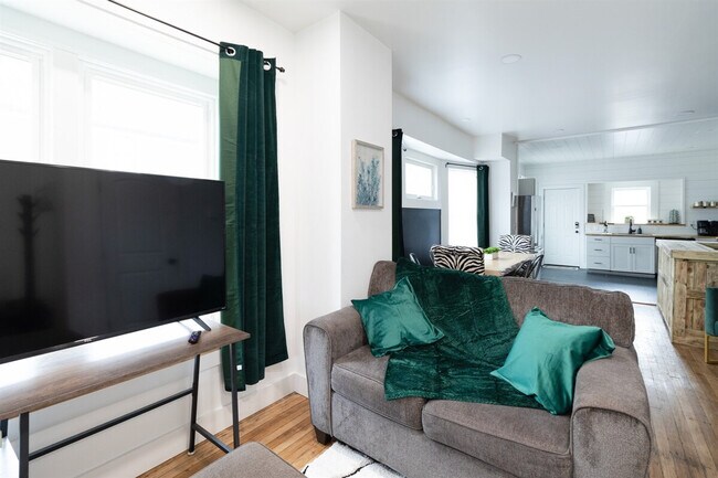 Photo - 10628 Lee Ave Unit ID1290640P