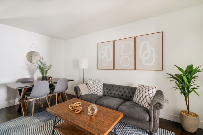 Photo - 359 W 39th St Unit ID1021984P