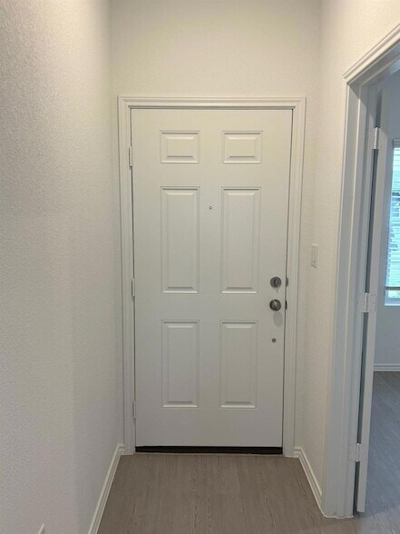 Photo - 109 Imola St