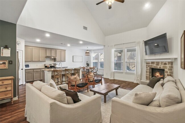 Photo - 1213 Glacier Ct