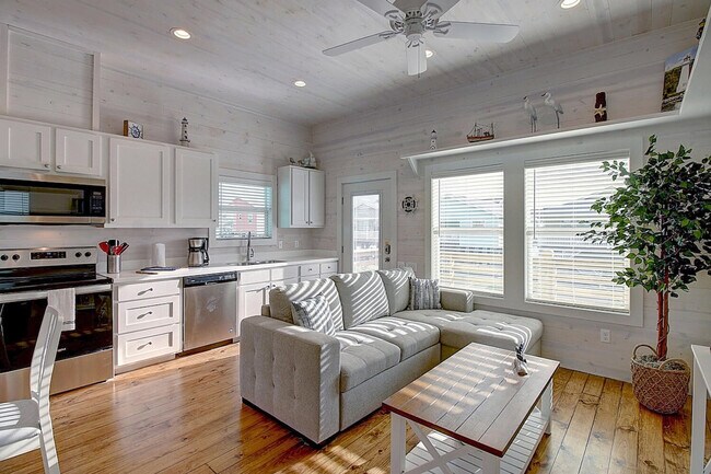 Photo - 1924 Eleventh Street-SI ID1023237P Unit SI ID1023237P