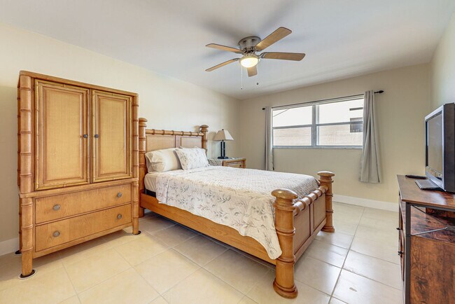Photo - 1450 N Riverside Dr Unit SI FL2-ID1580602P