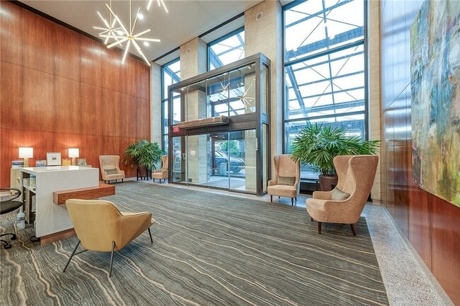 Photo - 320 Fort Duquesne Blvd Unit 10B