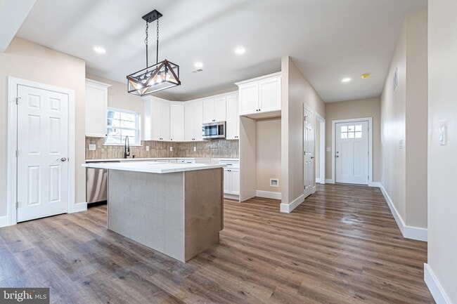 Photo - 820 Archer St