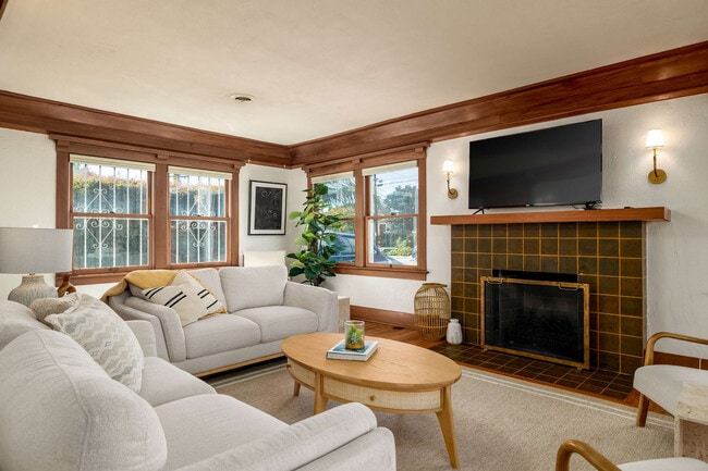 Building Photo - 3931 Falcon St Unit ID1062704P