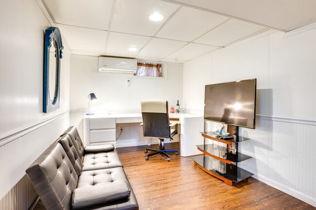 Photo - 112 Rockwood Pl Unit ID1299868P