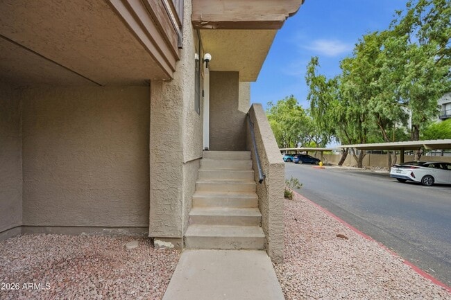 Photo - 1905 E University Dr