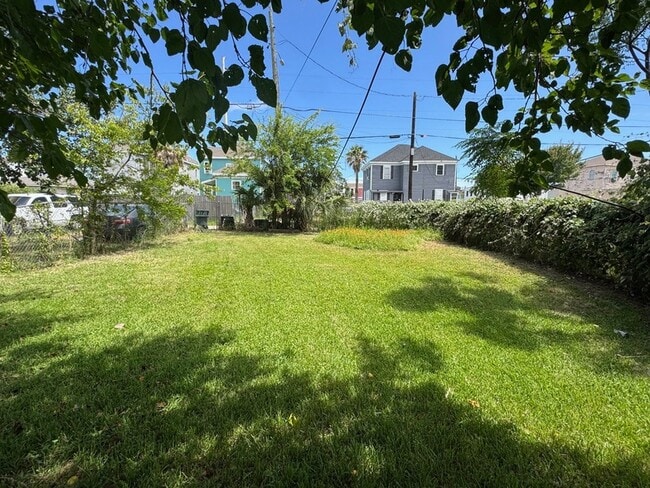 Photo - 3621 Winnie St